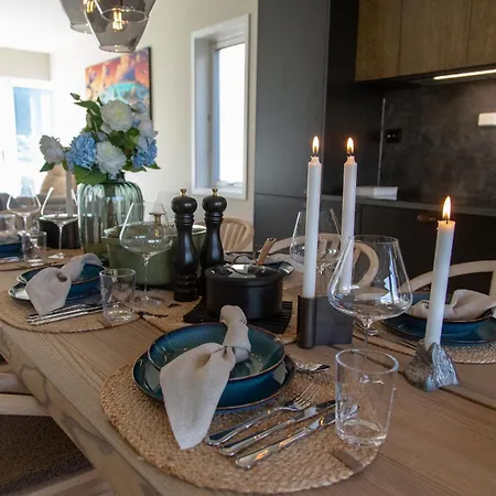 Arctica - Sea Front, And High End * Hjorten